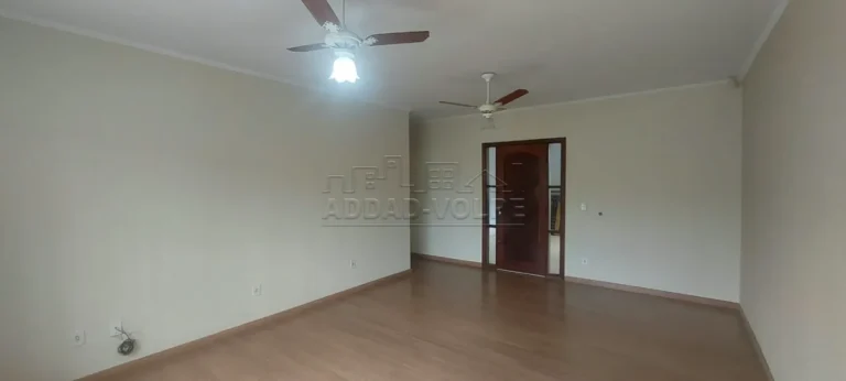 Casa com 3 dormitórios na Vila Industrial