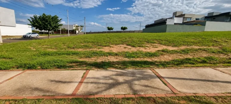 Terreno de 522,62 m² no Residencial Cyrela