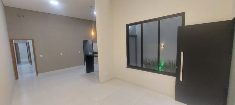 Casa térrea nova com 3 quartos e espaço gourmet